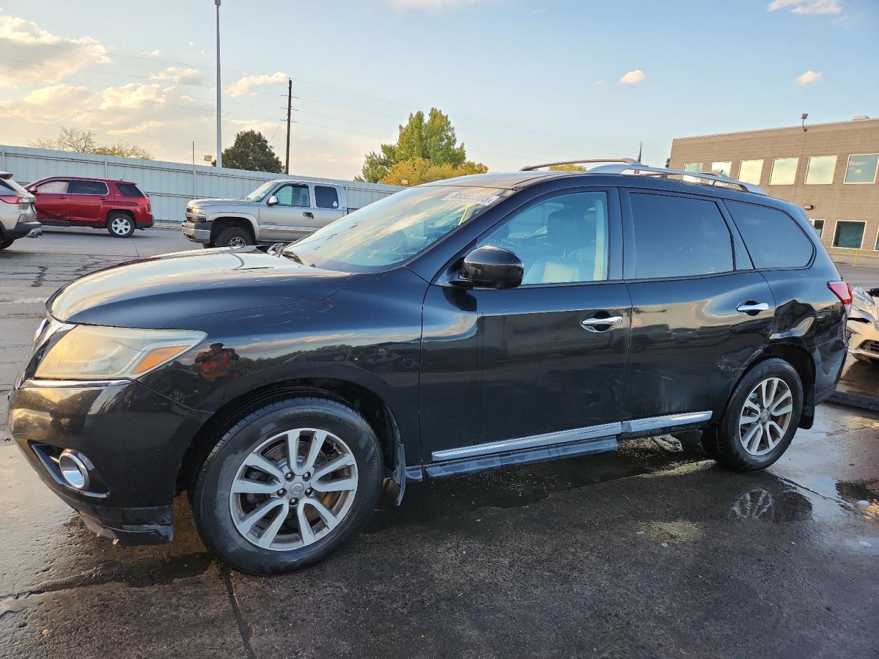 2015 Nissan Pathfinder S