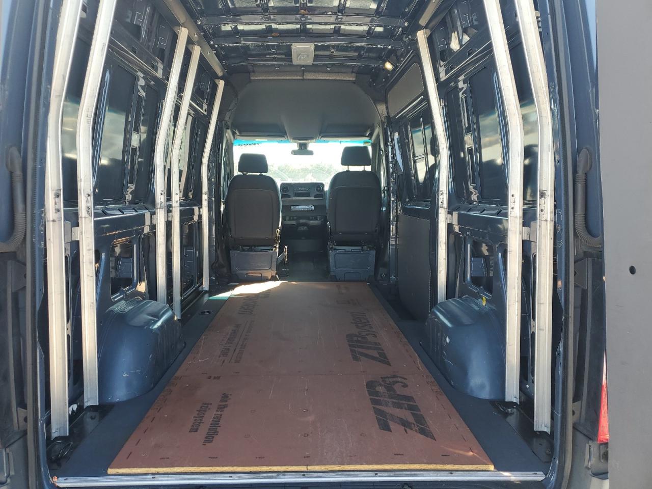 2019 Mercedes Benz Sprinter Delivery Van VIN: WD4PF0CD6KT004945 Lot: 90999645