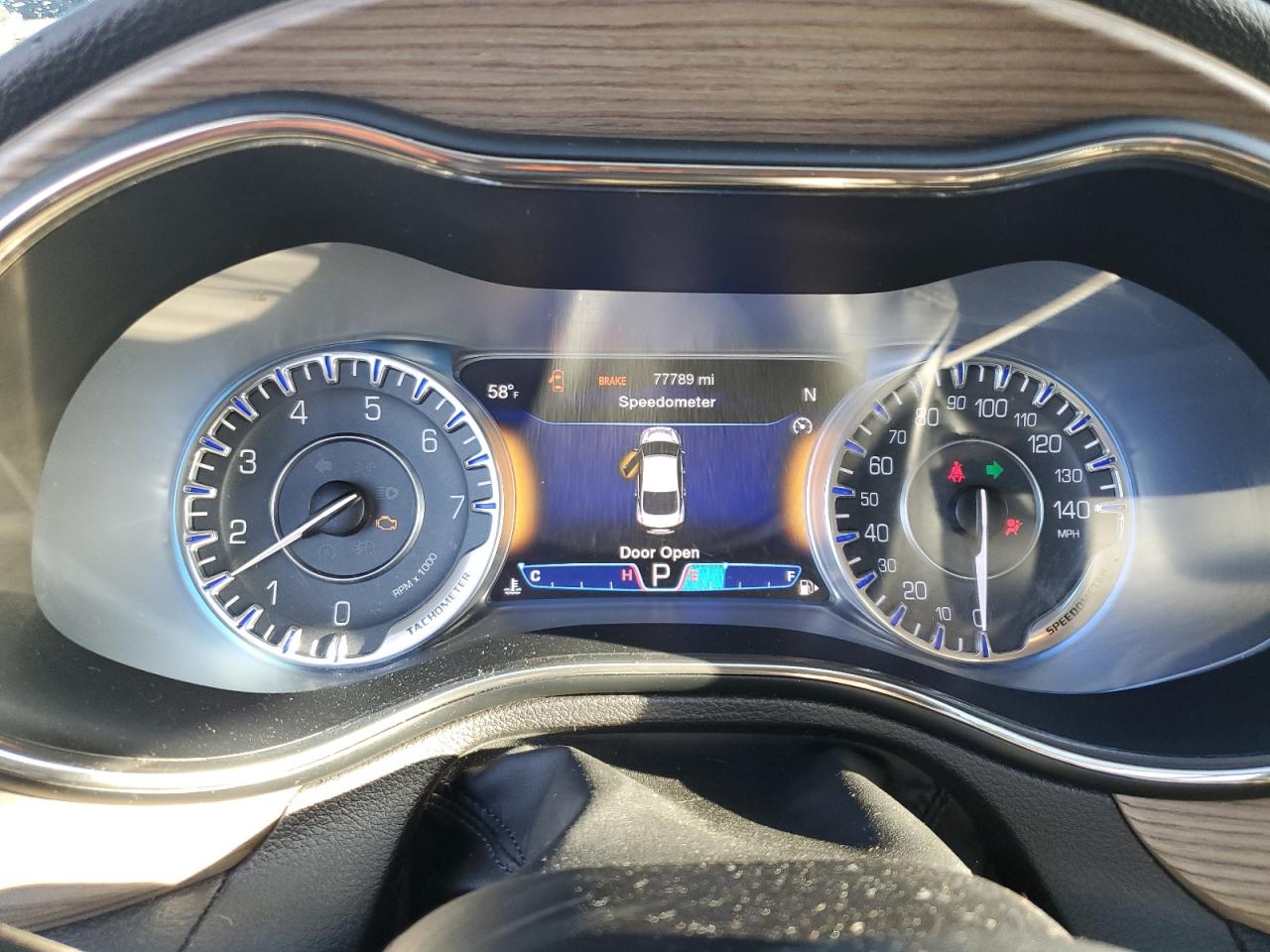 2015 Chrysler 200 C VIN: 1C3CCCEG6FN512194 Lot: 82231775