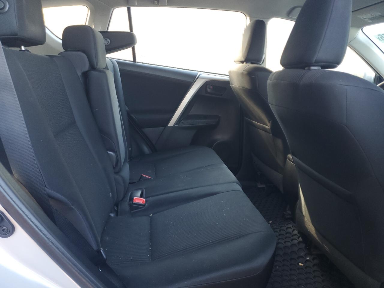 2015 Toyota Rav4 Le VIN: 2T3BFREV2FW317301 Lot: 80291855