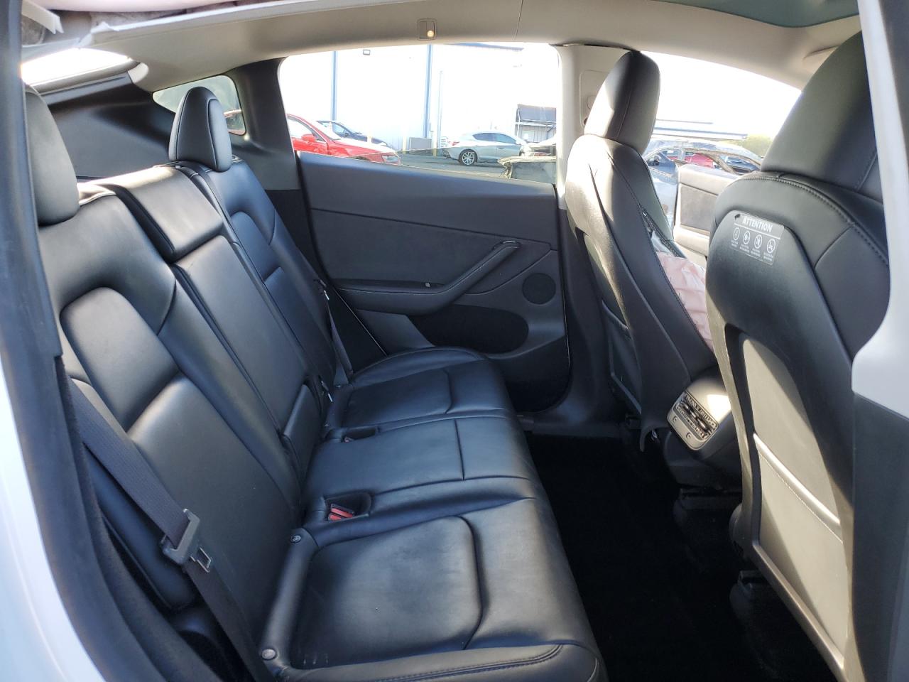 2024 Tesla Model Y VIN: 7SAYGDEE1RF152042 Lot: 89677985