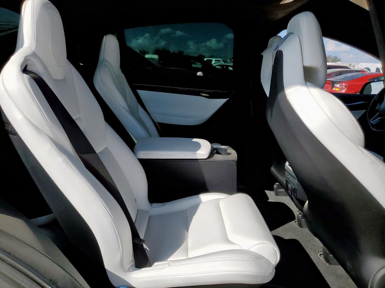 2017 Tesla Model X VIN: 5YJXCBE21HF050463 Lot: 86156925