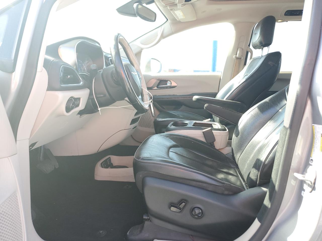 2018 Chrysler Pacifica Limited VIN: 2C4RC1GG3JR245955 Lot: 82335285