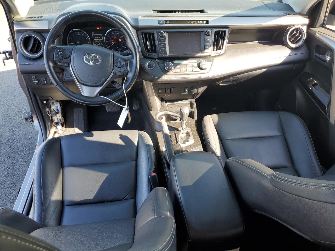 2017 Toyota Rav4 Limited VIN: JTMYFREV6HD107813 Lot: 89902155