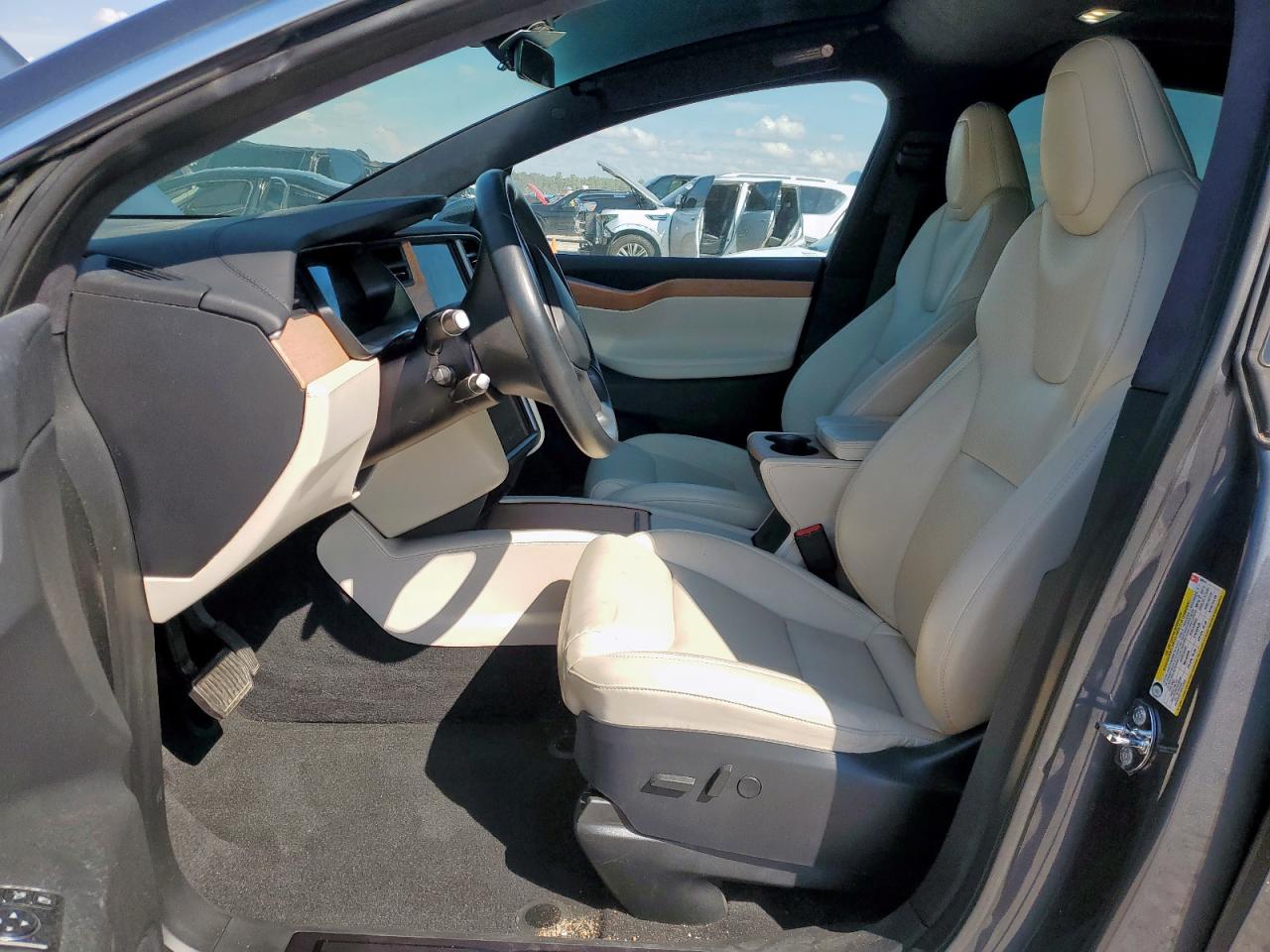 2020 Tesla Model X VIN: 5YJXCDE24LF248474 Lot: 81979025