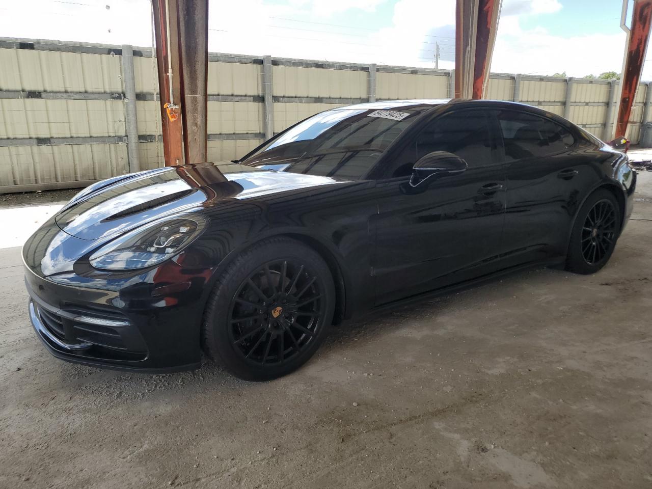 2018 Porsche Panamera 4