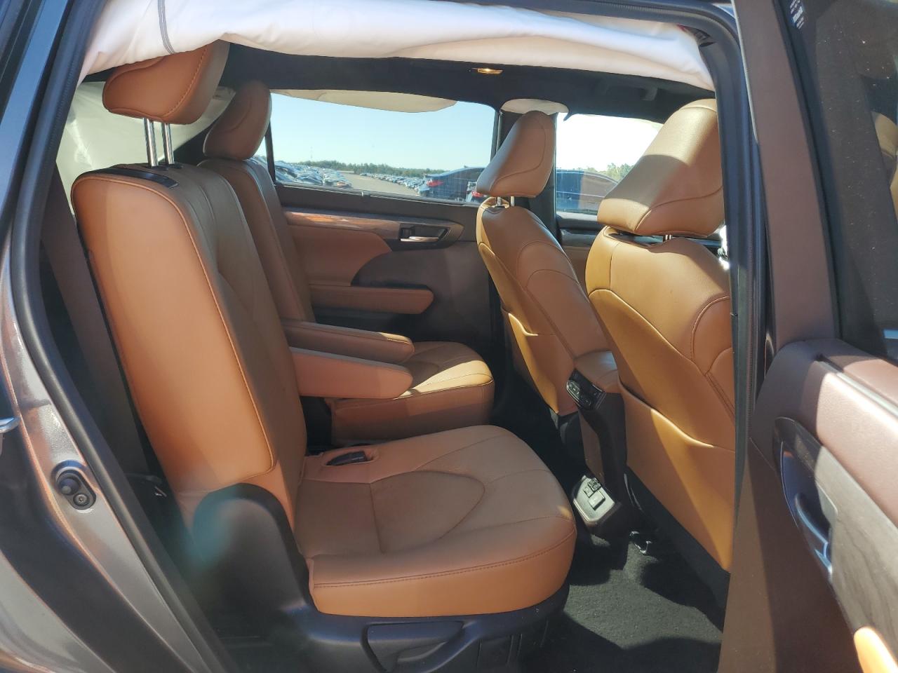 2022 Toyota Highlander Platinum VIN: 5TDFZRAH7NS122528 Lot: 87243755