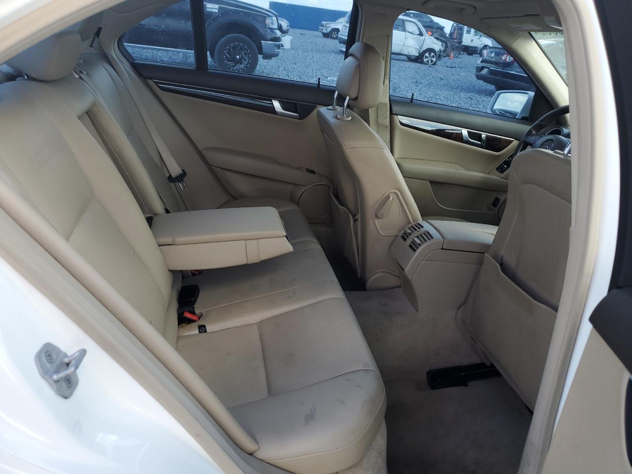 2014 Mercedes-Benz C 250 VIN: WDDGF4HB5EA937993 Lot: 86119835