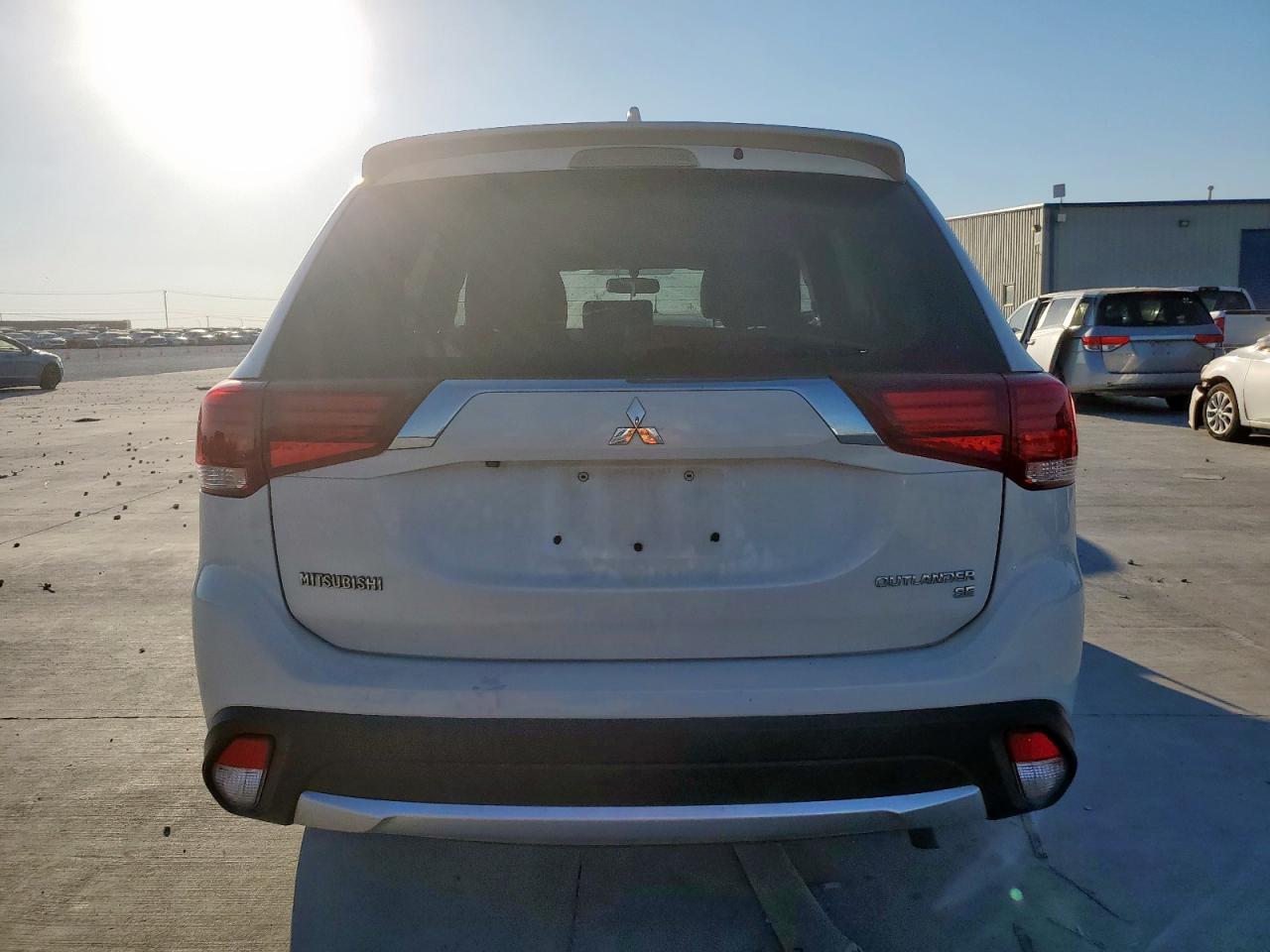 2018 Mitsubishi Outlander Se VIN: JA4AD3A30JZ031940 Lot: 82469785