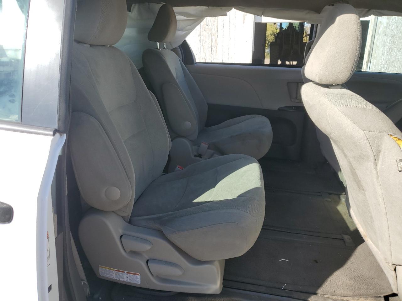 2015 Toyota Sienna VIN: 5TDZK3DC2FS684711 Lot: 82234665