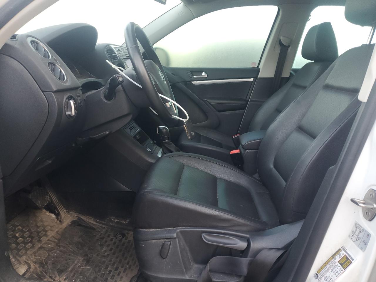 2016 Volkswagen Tiguan Comfortline VIN: WVGJV7AX5GW533815 Lot: 84809125