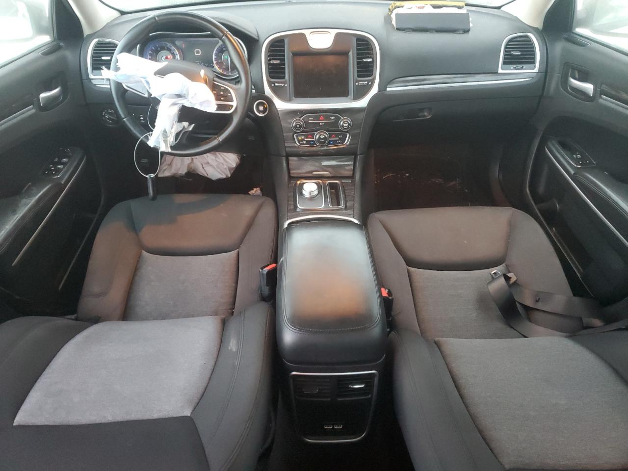 2018 Chrysler 300 Touring VIN: 2C3CCAAG4JH320610 Lot: 86884045