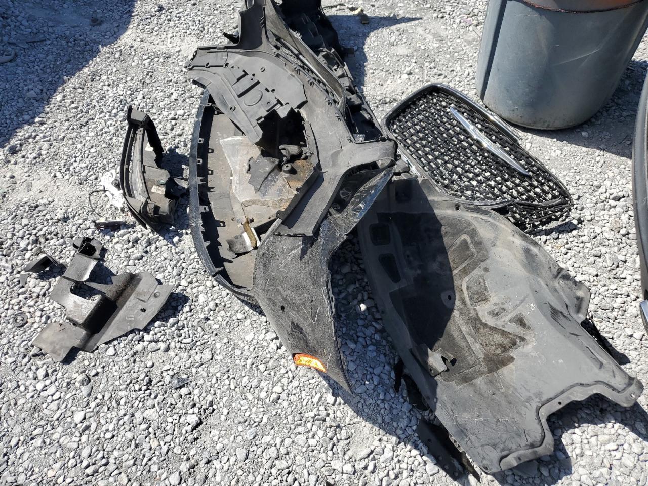 2015 Chrysler 300 S VIN: 2C3CCABGXFH833009 Lot: 86876965