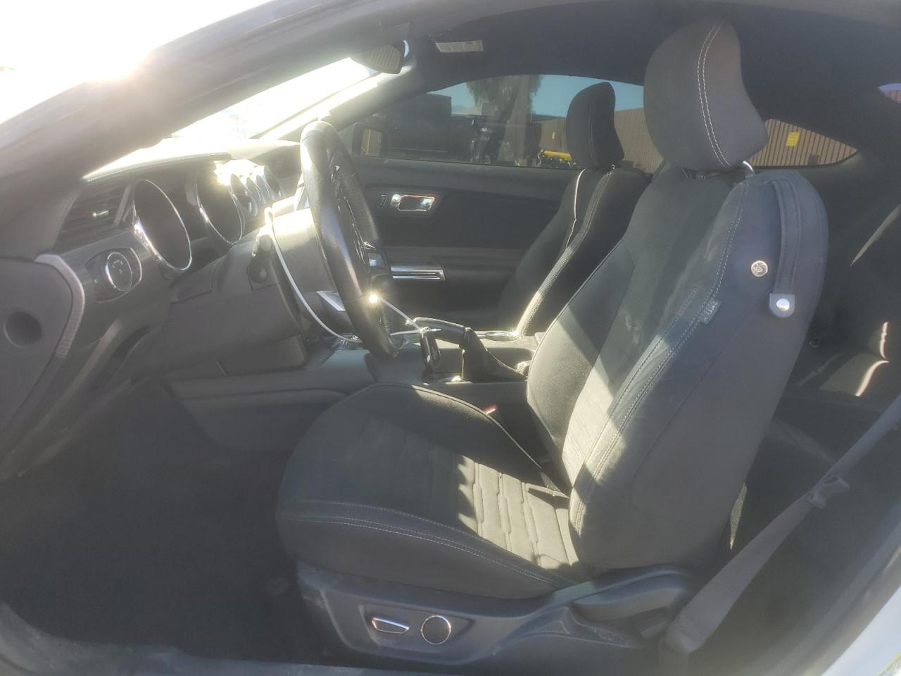 2015 Ford Mustang VIN: 1FA6P8THXF5370685 Lot: 85534795