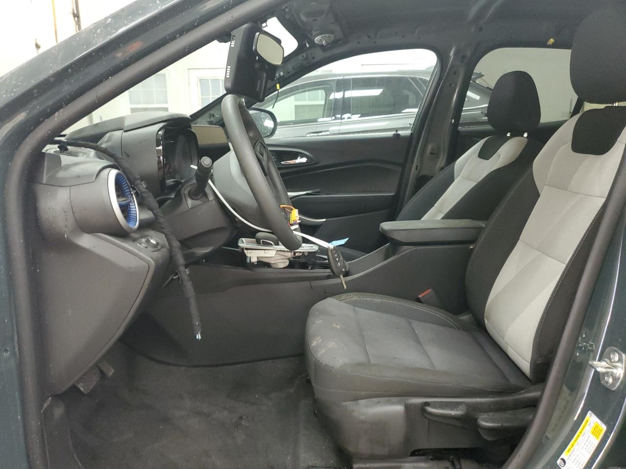 2025 Chevrolet Trax Ls VIN: KL77LFEP1SC122556 Lot: 86292565