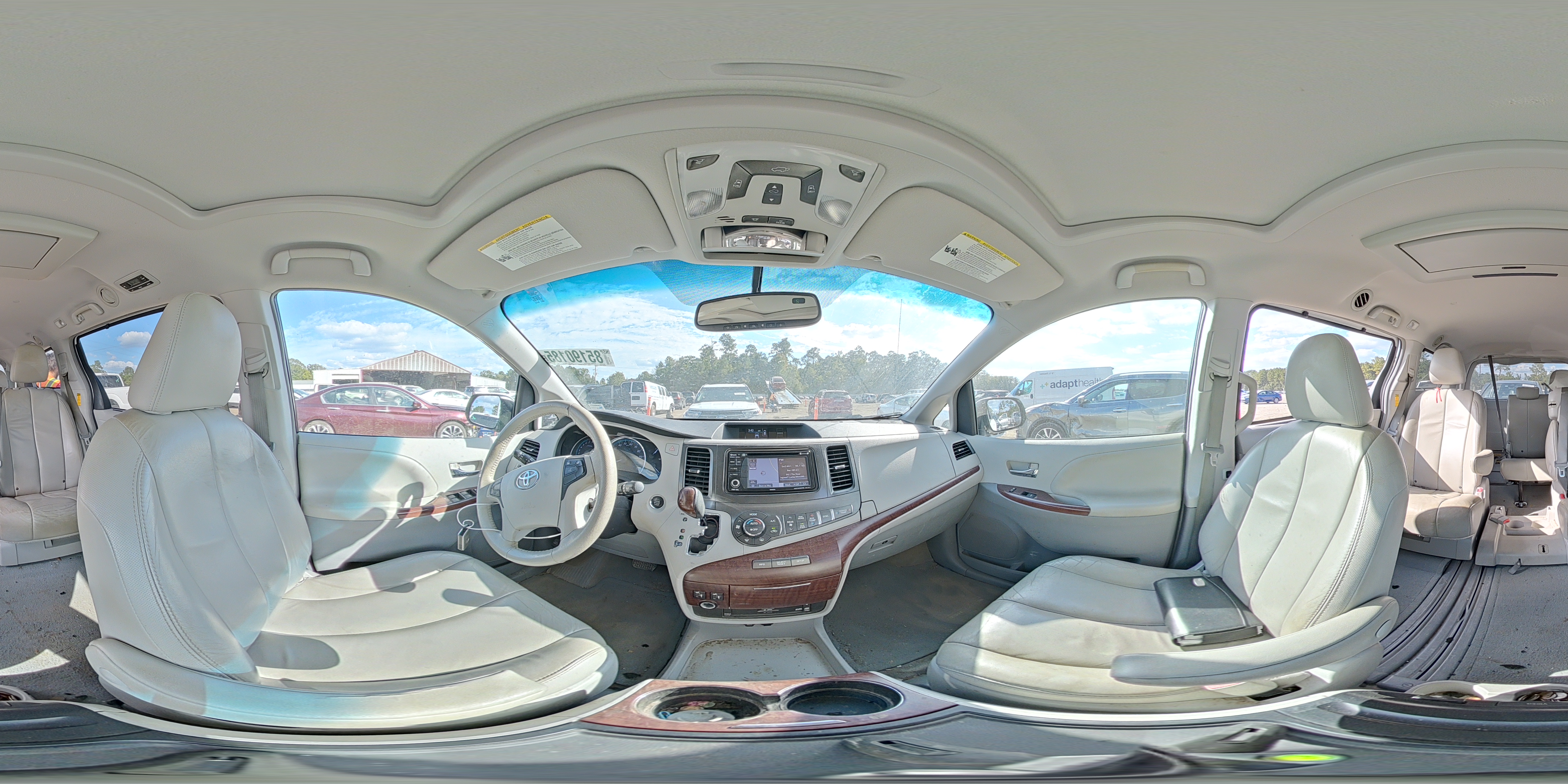 2014 Toyota Sienna Xle VIN: 5TDYK3DC0ES484999 Lot: 85190185