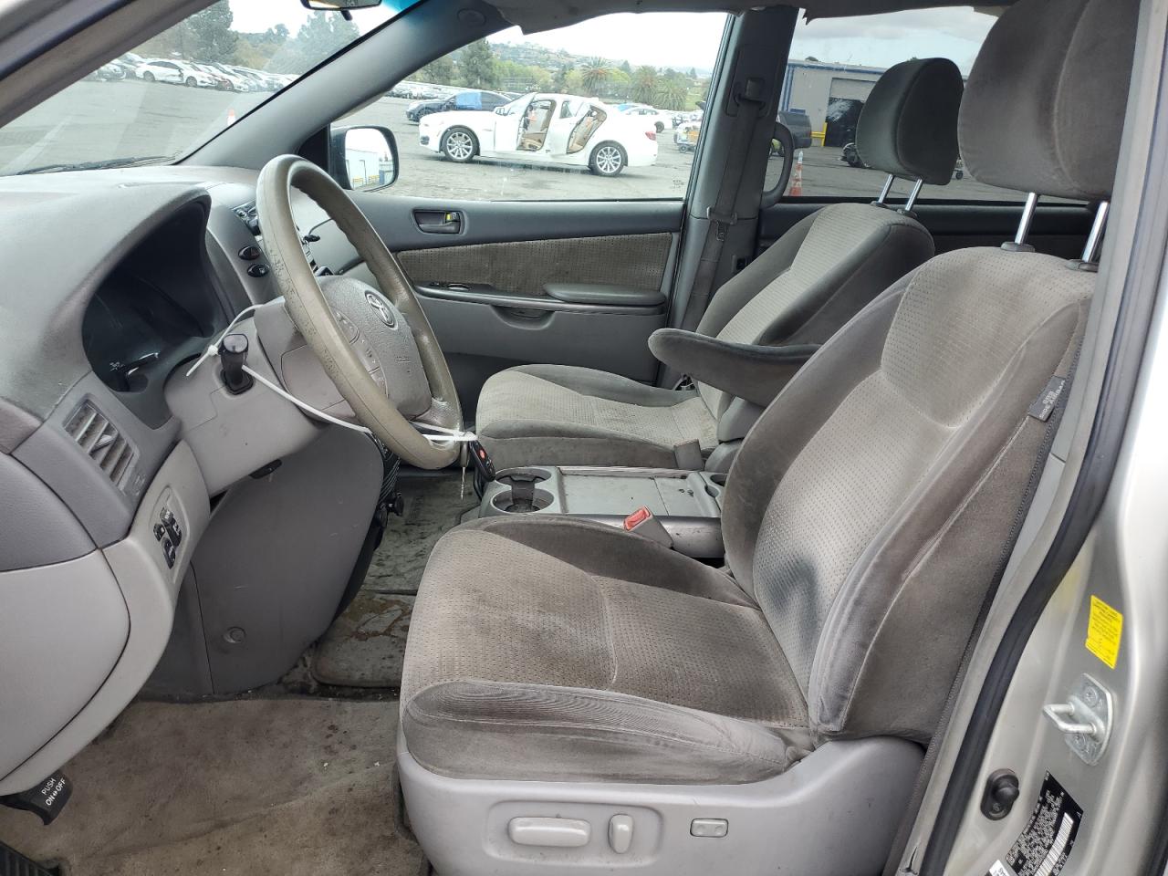 2010 Toyota Sienna Ce VIN: 5TDKK4CCXAS322952 Lot: 82291255