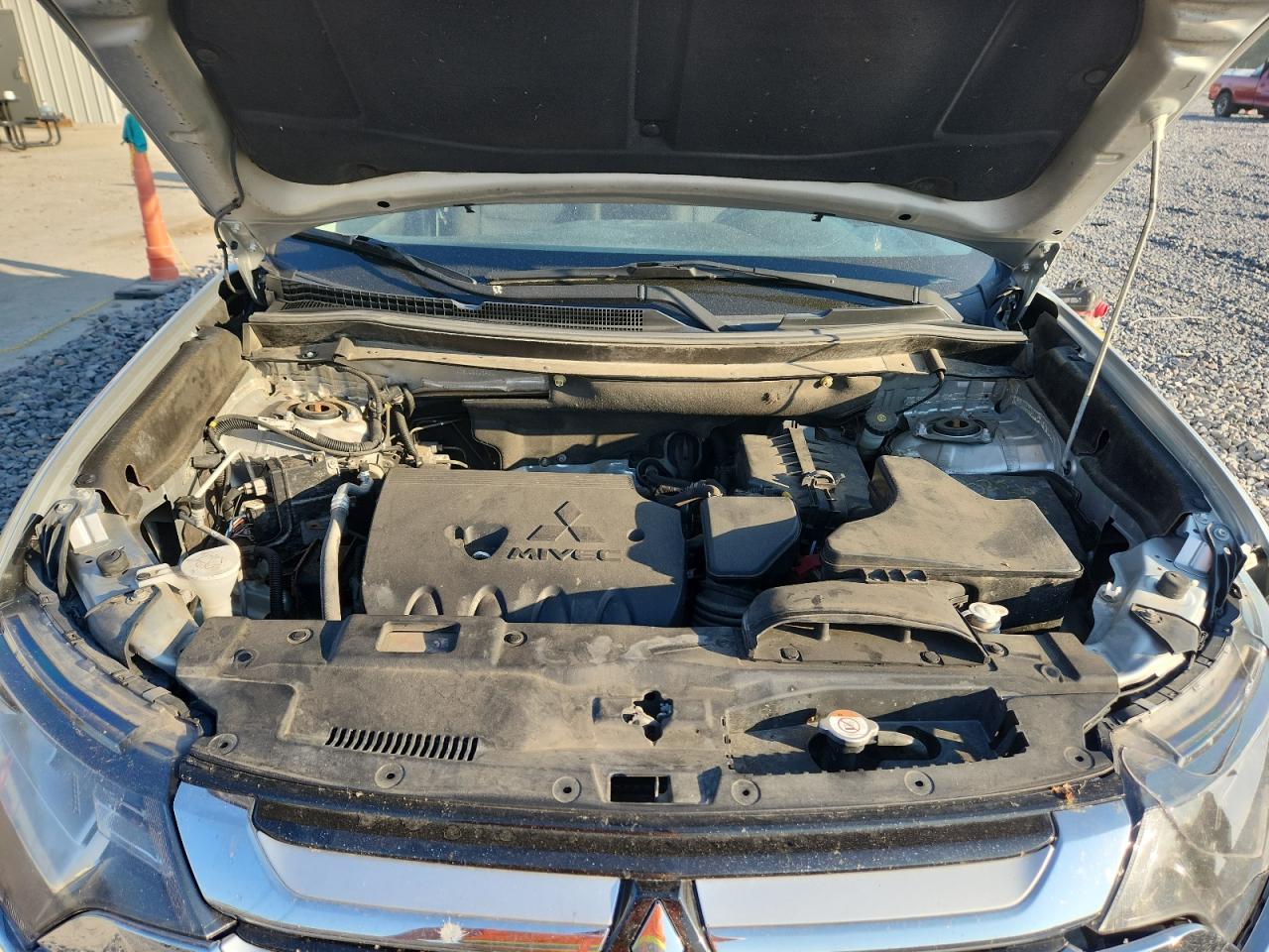 2018 Mitsubishi Outlander Es VIN: JA4AD2A32JZ002904 Lot: 81310015