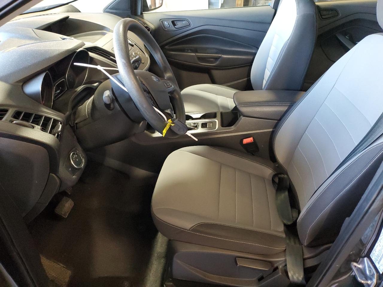 2019 Ford Escape S VIN: 1FMCU0F72KUA73318 Lot: 81989015