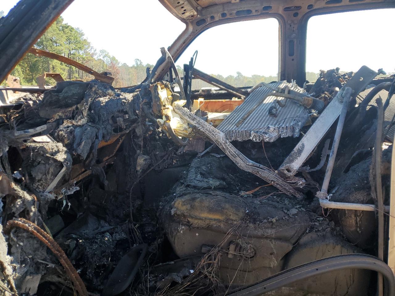 2005 GMC Sierra K2500 Heavy Duty VIN: 1GTHK23275F884304 Lot: 87400595