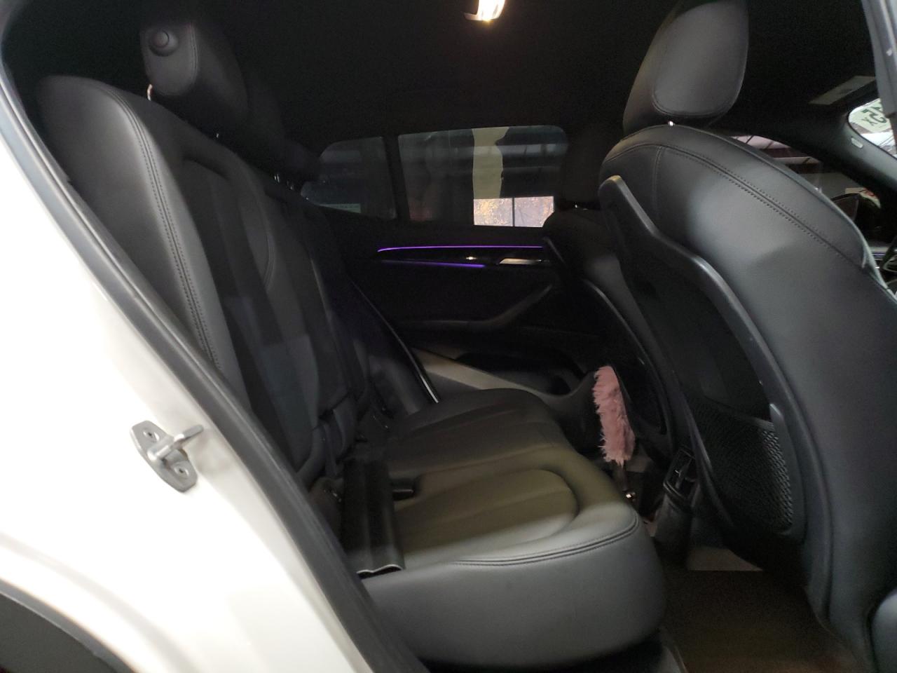 Фото: WBXYJ3C37JEP76270