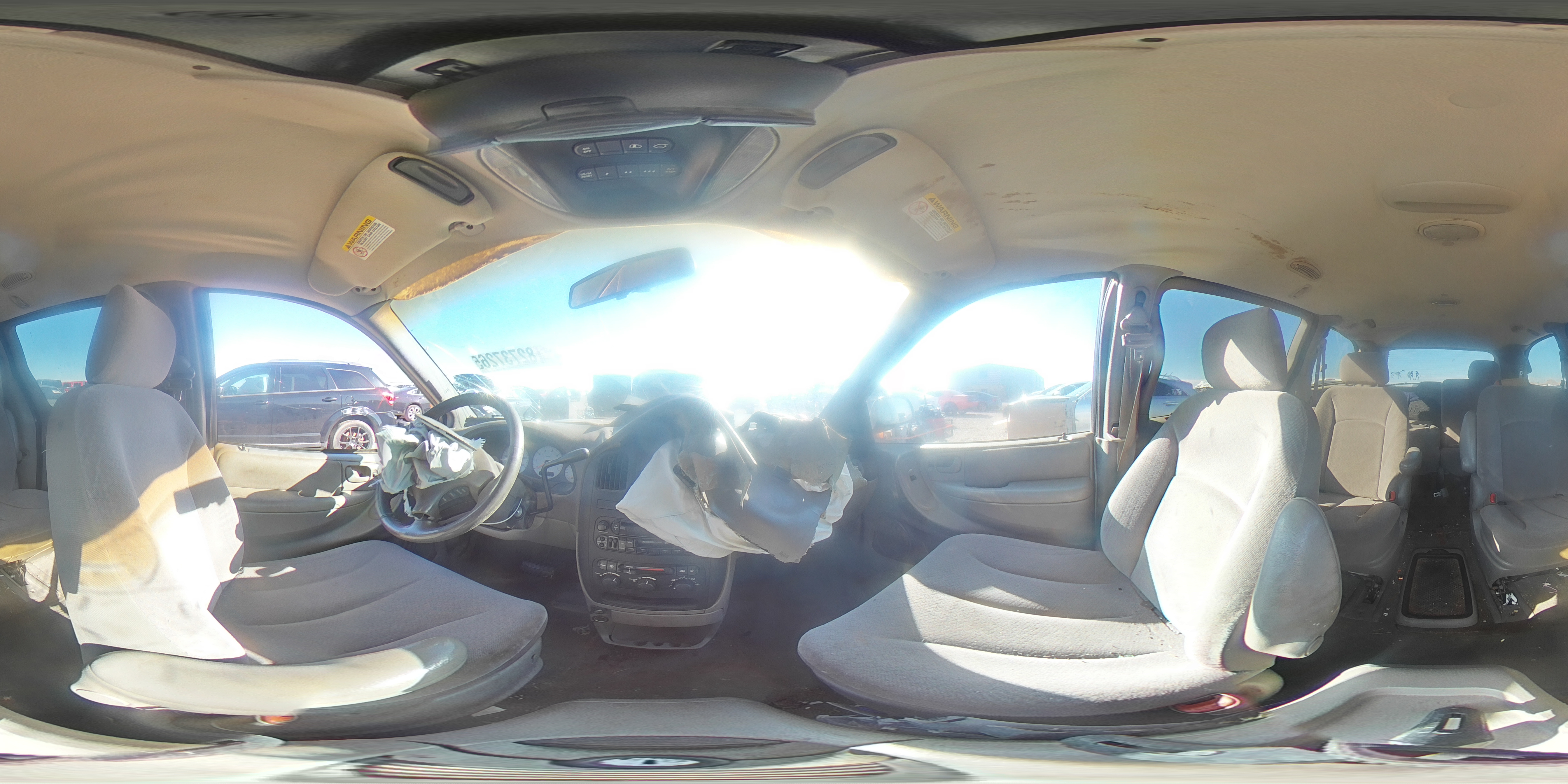 2002 Dodge Grand Caravan Sport VIN: 1B4GP443X2B525609 Lot: 82737265