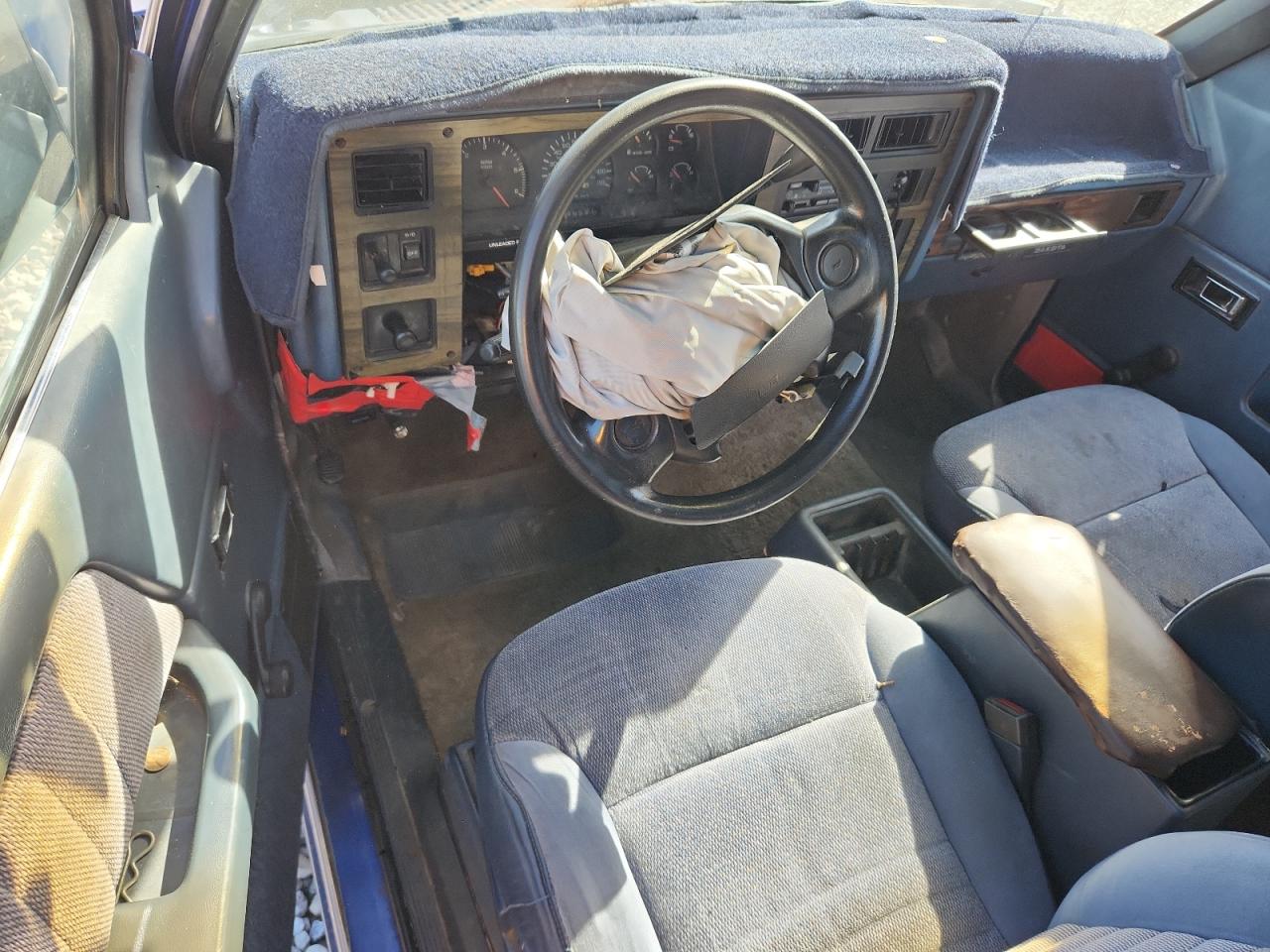 1994 Dodge Dakota VIN: 1B7GL23X3RS612284 Lot: 87219055