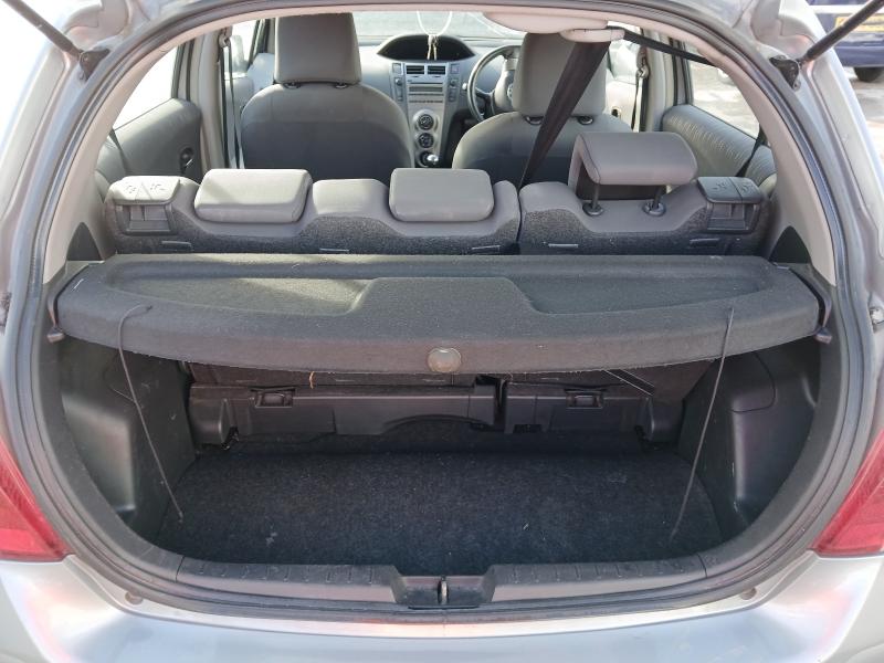 2009 TOYOTA YARIS TR V