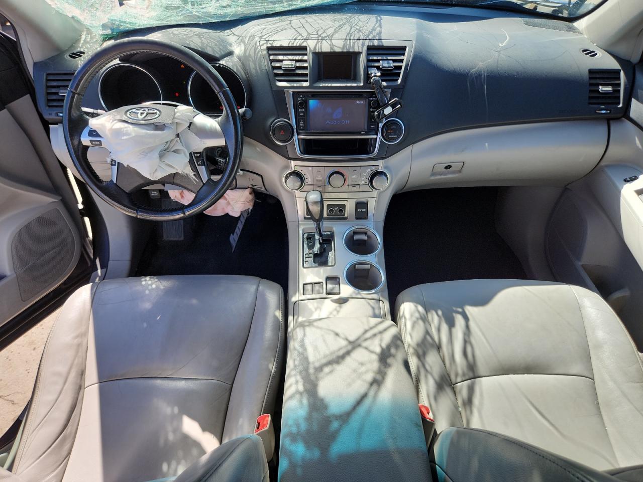 2013 Toyota Highlander Base VIN: 5TDBK3EH6DS237274 Lot: 84251495