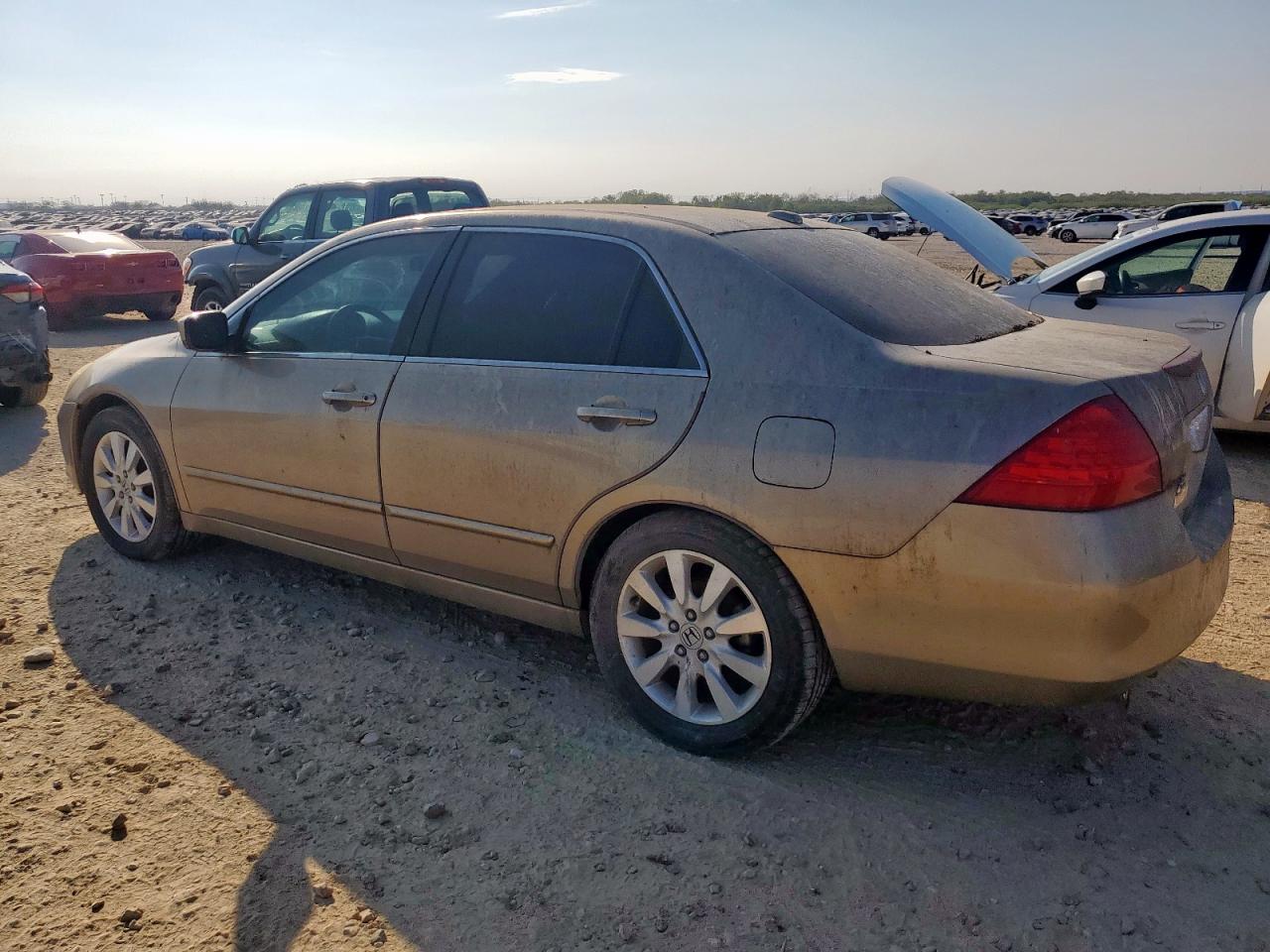 2007 Honda Accord Ex VIN: 1HGCM665X7A055777 Lot: 86133775