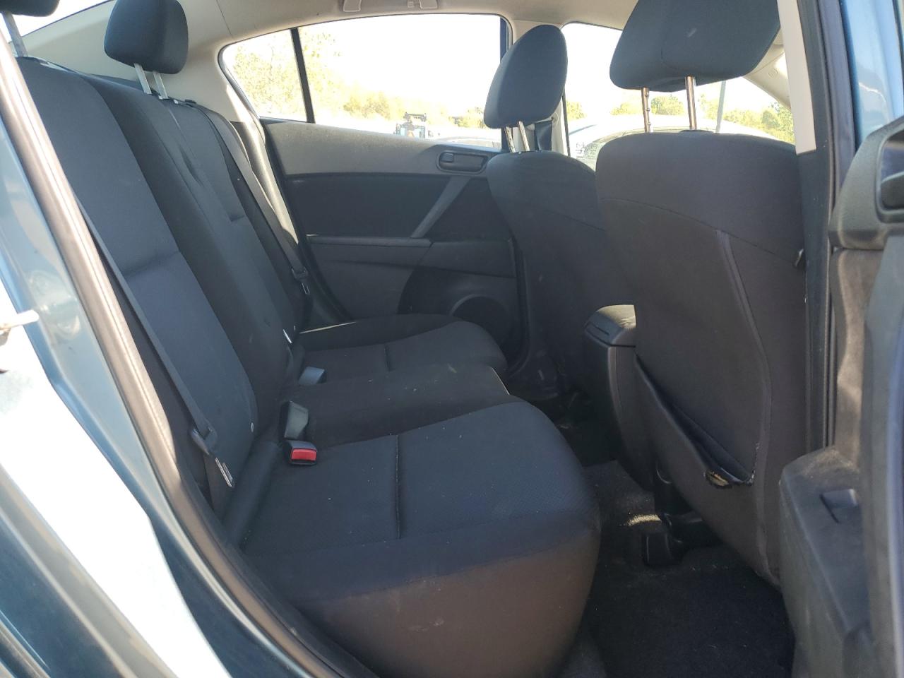 2011 Mazda 3 I VIN: JM1BL1UG0B1418066 Lot: 83825015