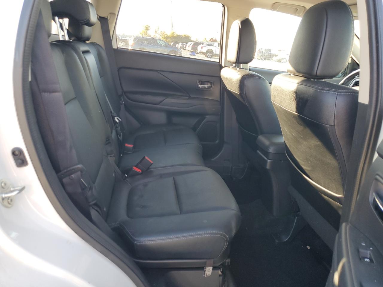 2016 Mitsubishi Outlander Se VIN: JA4AZ3A36GZ015283 Lot: 86105895