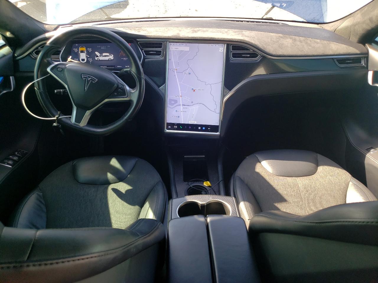 2015 Tesla Model S VIN: 5YJSA1E21FF118915 Lot: 85108965