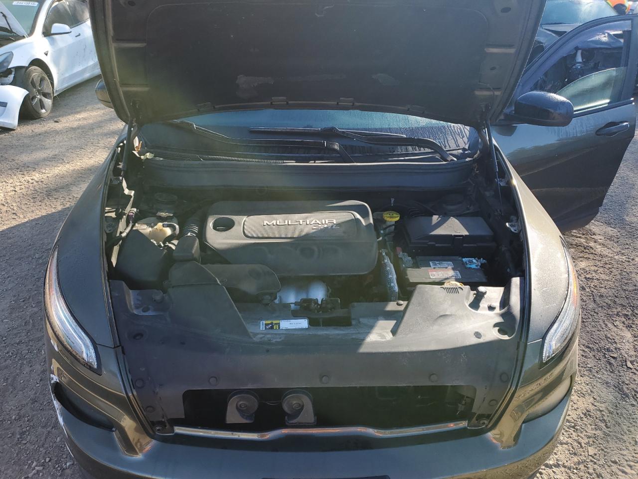 2015 Jeep Cherokee Sport VIN: 1C4PJLAB2FW738322 Lot: 85126755