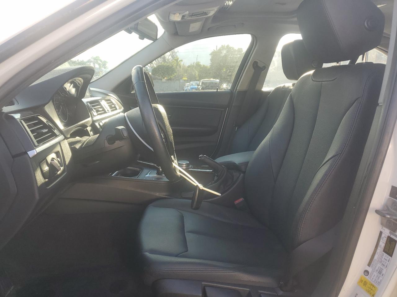 2015 BMW 320 I VIN: WBA3B1G57FNT63113 Lot: 85161765