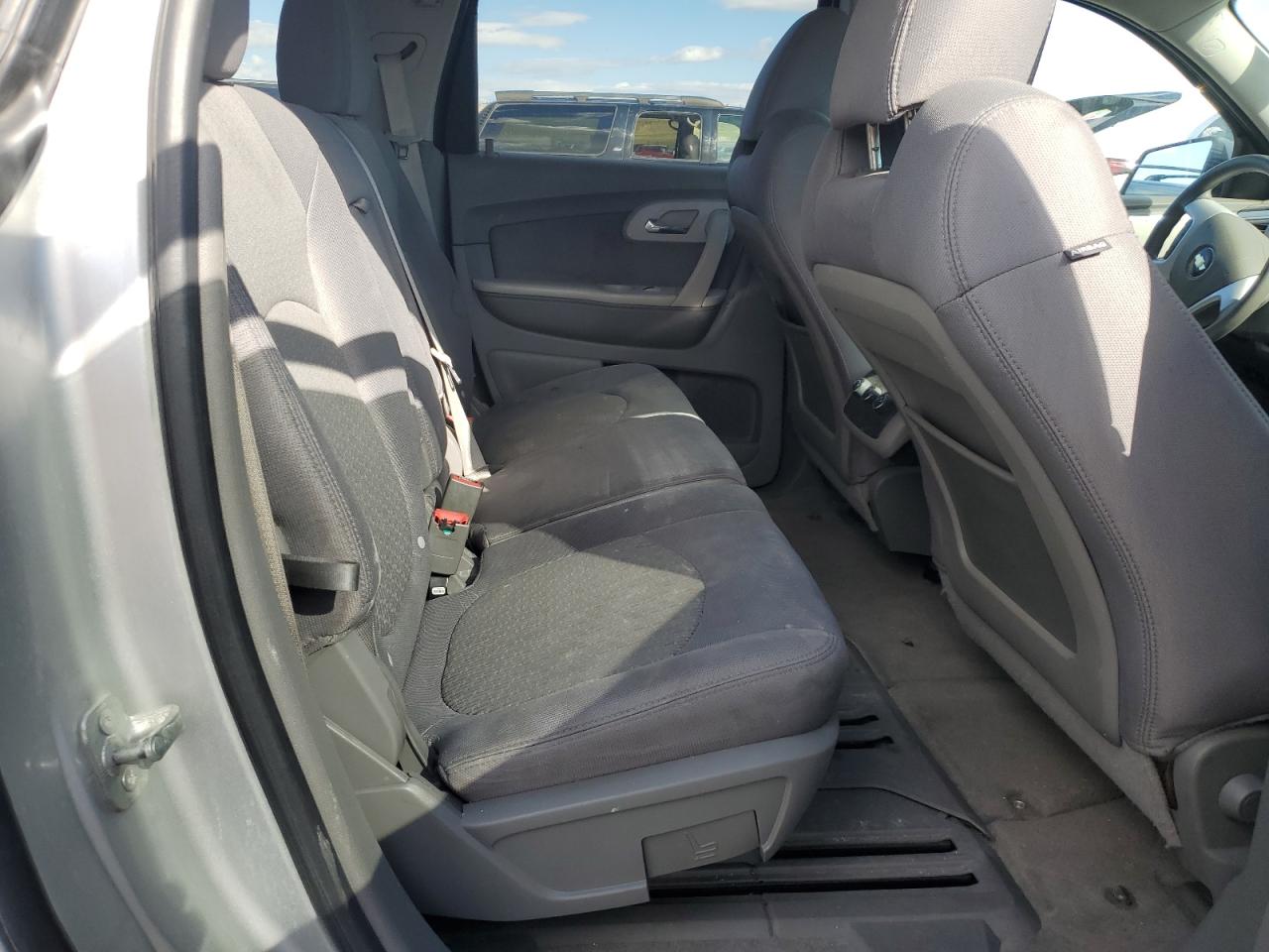 2011 Chevrolet Traverse Ls VIN: 1GNKVEED9BJ101979 Lot: 82411975