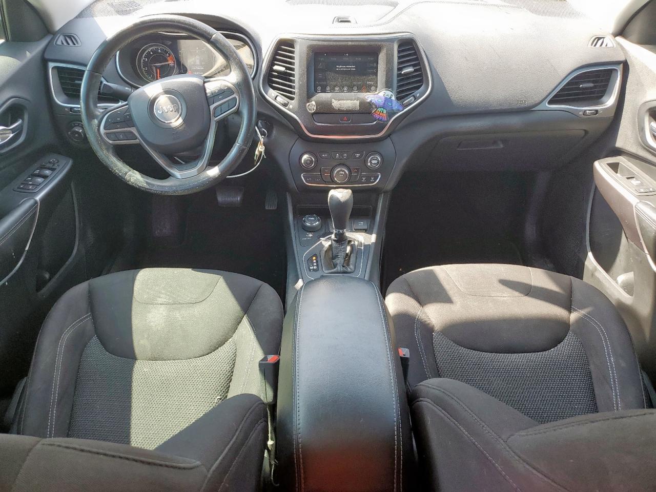 2019 Jeep Cherokee Latitude VIN: 1C4PJMCB8KD343943 Lot: 81942885