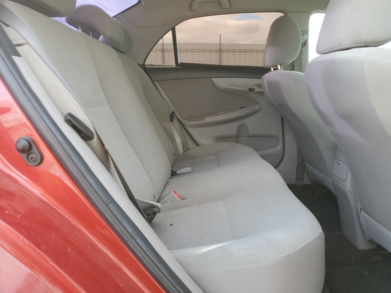 2011 Toyota Corolla Base VIN: 2T1BU4EE8BC555098 Lot: 84559125