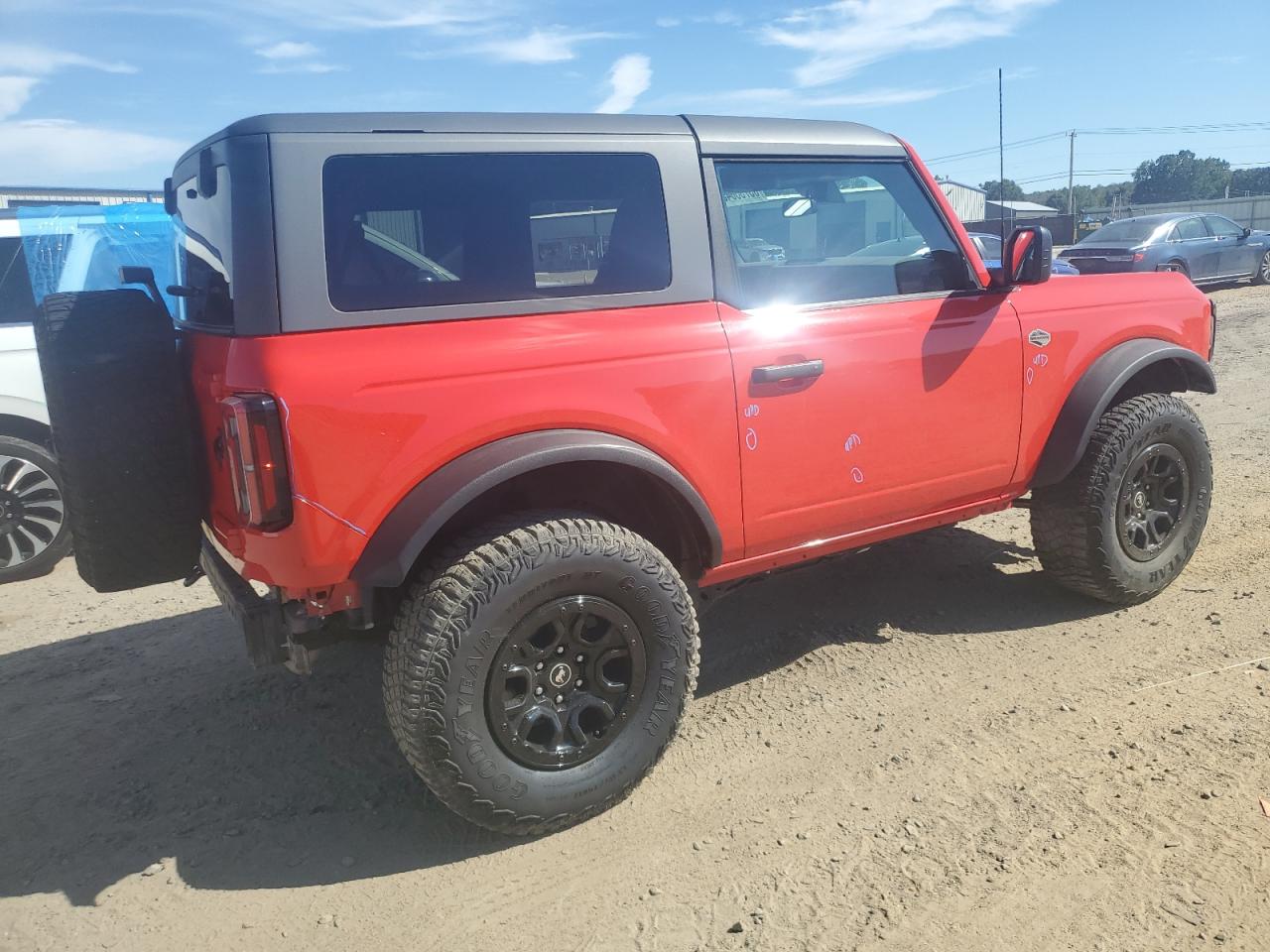 2022 Ford Bronco Base VIN: 1FMDE5CP0NLA81589 Lot: 85753645