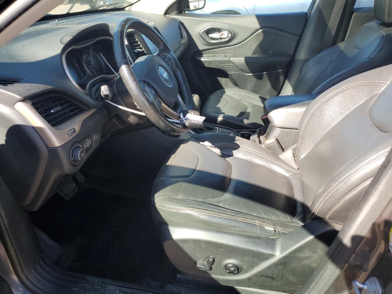 2016 Jeep Cherokee Latitude VIN: 1C4PJMCB1GW359672 Lot: 86788815