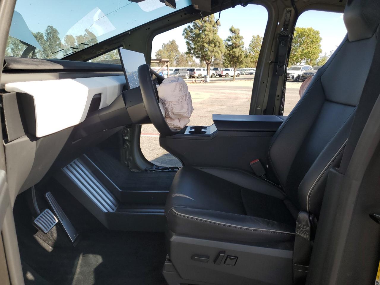 2024 Tesla Cybertruck VIN: 7G2CEHEEXRA020699 Lot: 84898905