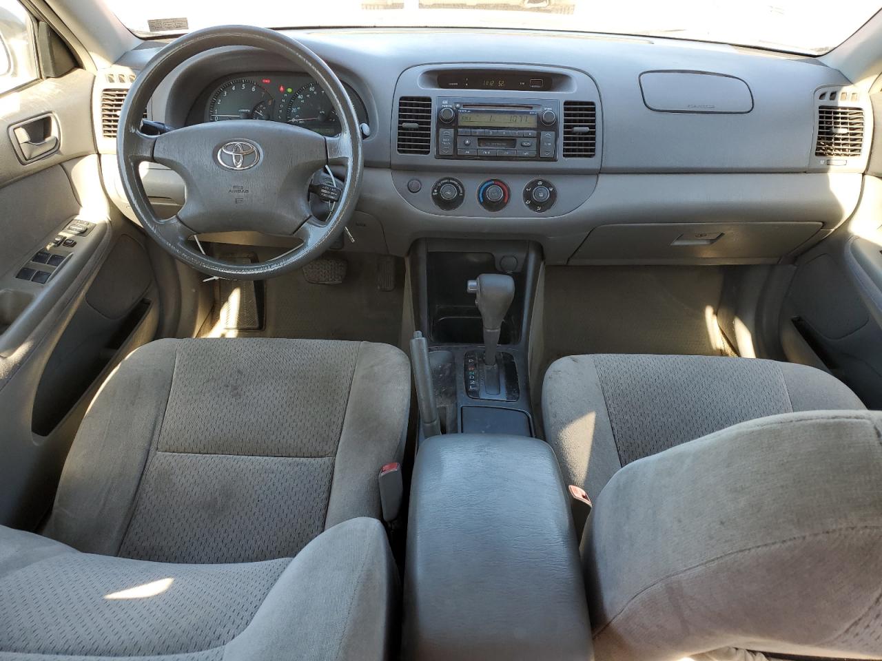 2004 Toyota Camry Le VIN: 4T1BE30KX4U939793 Lot: 82566955