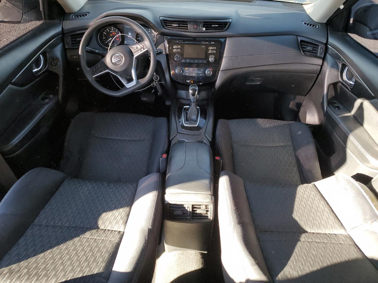 2017 Nissan Rogue S VIN: JN8AT2MT8HW137647 Lot: 85007975