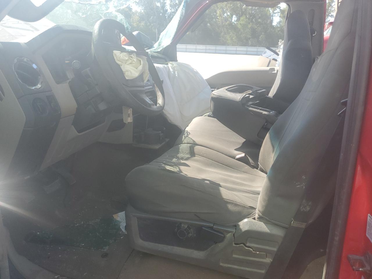 2009 Ford F550 Super Duty VIN: 1FDAF56RX9EA31628 Lot: 81992385