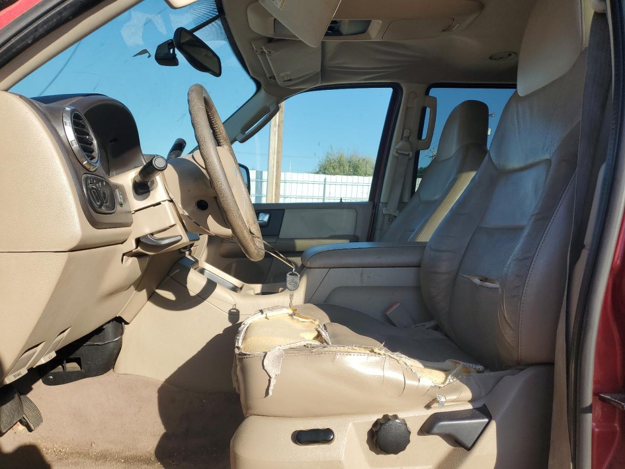 2004 Ford Expedition Xlt VIN: 1FMPU15L34LA94323 Lot: 86233005