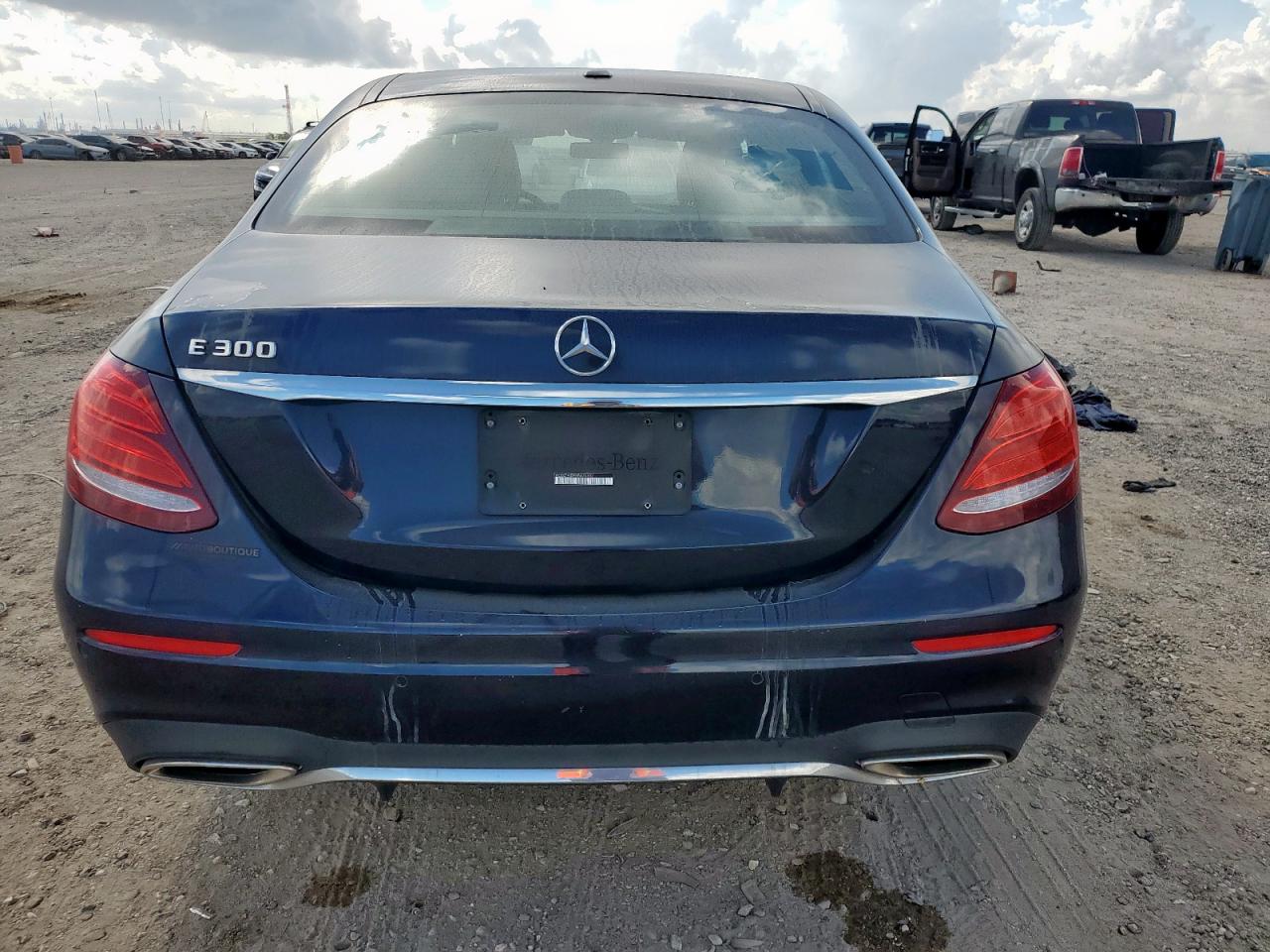 2017 Mercedes-Benz E 300 VIN: WDDZF4JB9HA035502 Lot: 85559195