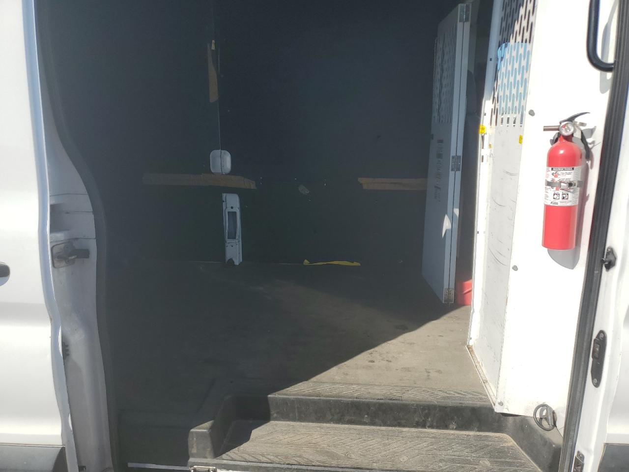 2019 Ford Transit T-150 VIN: 1FTYE2CM5KKB35741 Lot: 83860275