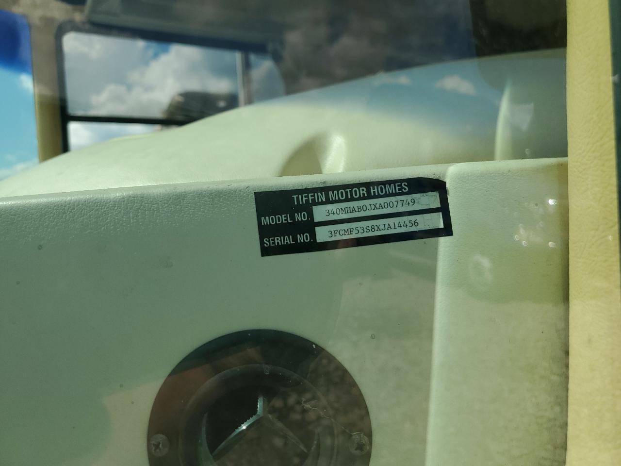 1999 Ford Super Duty F-550 Mot VIN: 3FCMF53S8XJA14456 Lot: 85106085