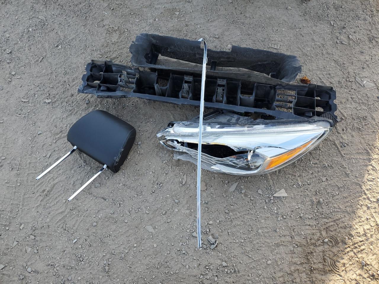 2016 Ford Focus Titanium VIN: 1FADP3J25GL312604 Lot: 85146455