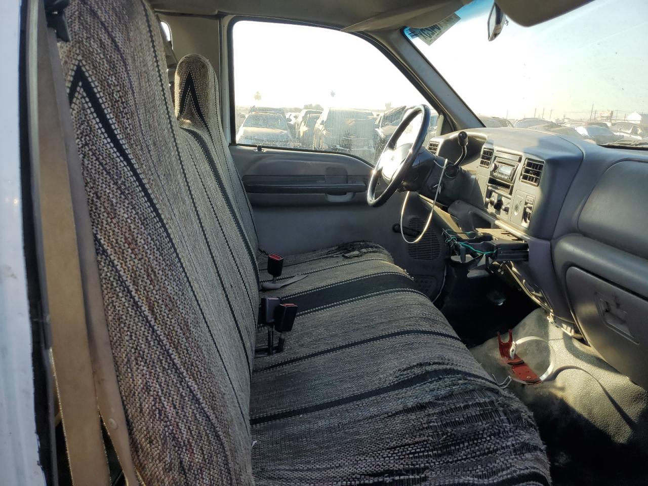 2000 Ford F250 Super Duty VIN: 1FTNX20L0YED94251 Lot: 89718425